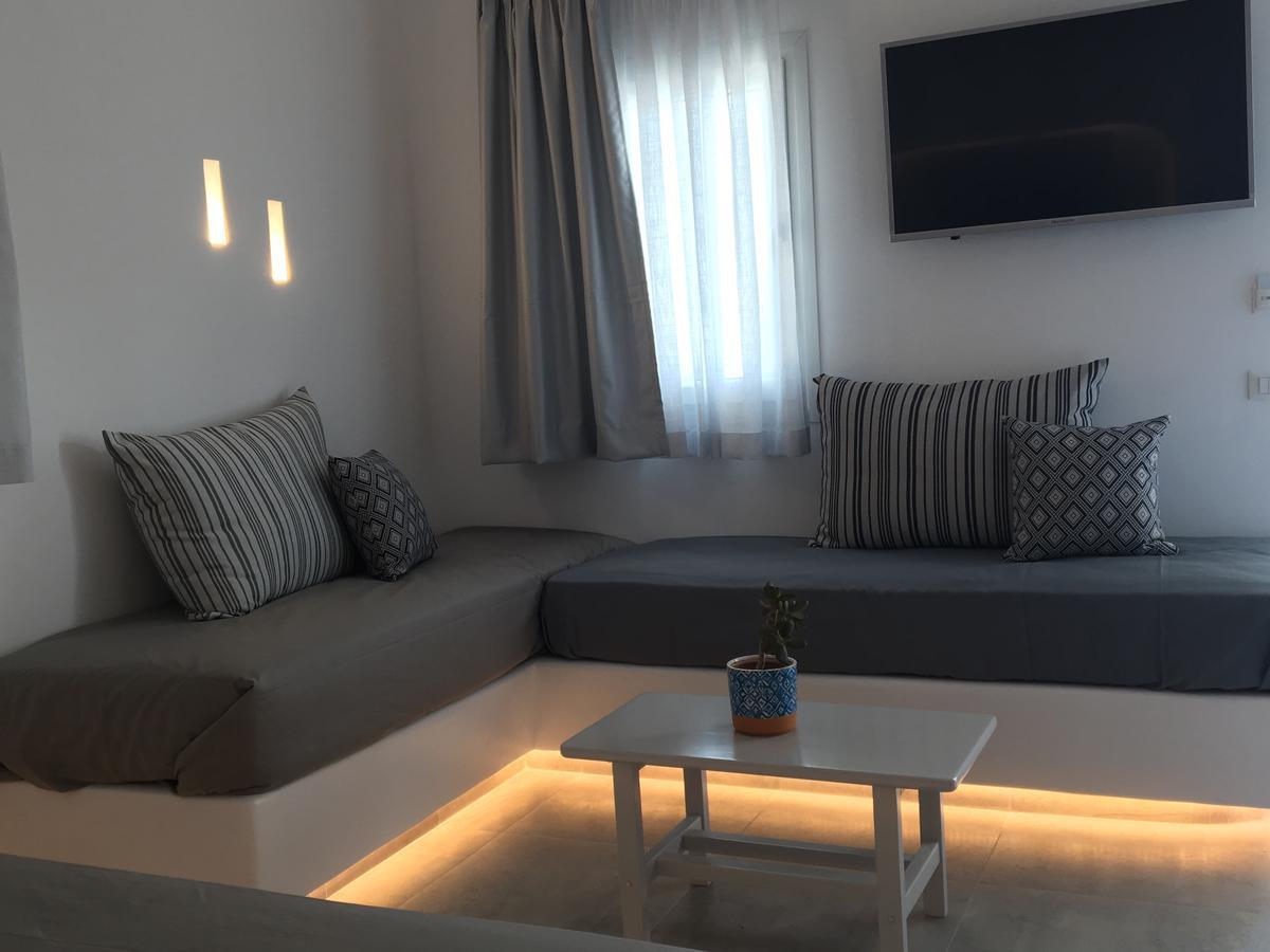 Mina Studios Platys Gialos  Buitenkant foto