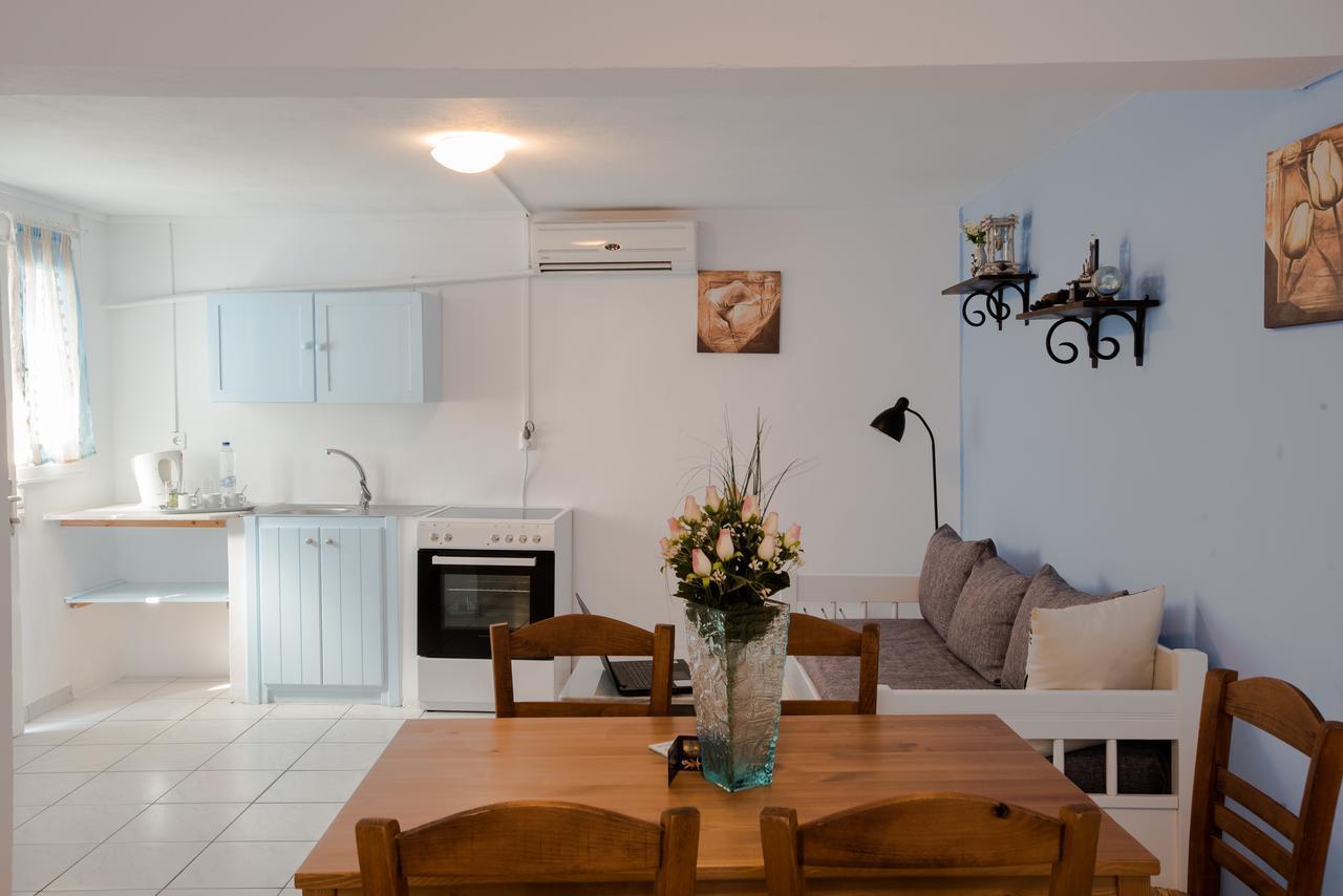 Mina Studios Platys Gialos  Buitenkant foto